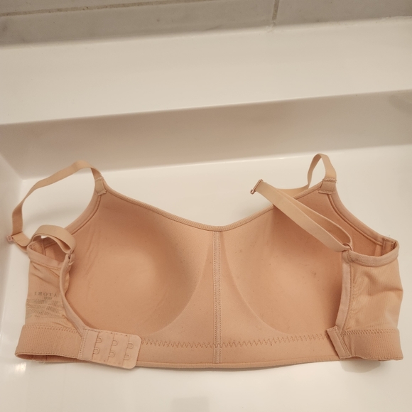 Natori Bralette - Picture 7 of 8